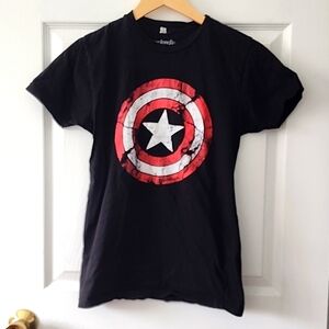 WeLoveFine Marvel Captain America TShirt, Men's Size Small, Black/Red